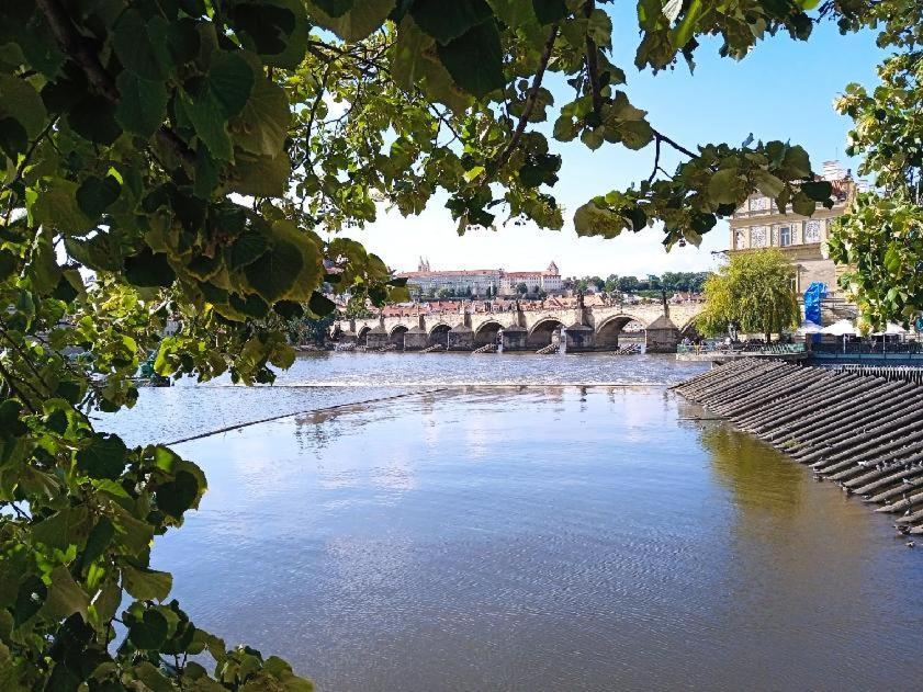 Cozy Studio In The Heart Of Old Prague Near The Charles Bridge Buitenkant foto